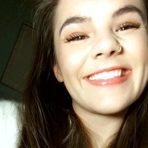 Meet your Posher, Marissa